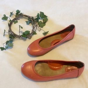 Born ballet flats size 7, European 38, EUC